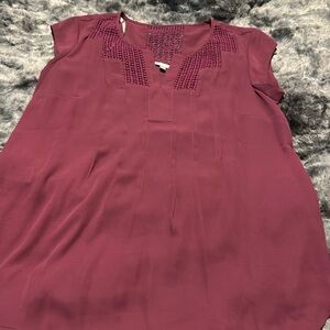 Daniel Rainn, size small, burgundy cap sleeve blouse.
